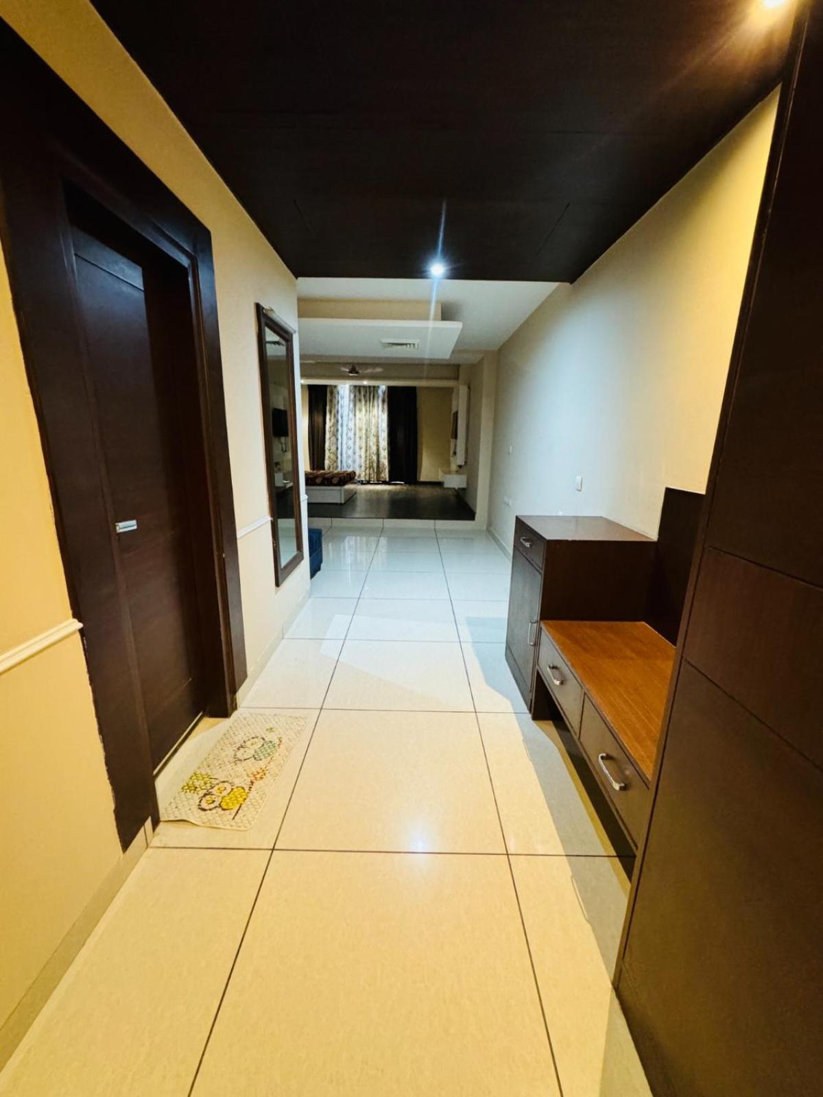 The Pearl Hotel Sirsa Exterior foto